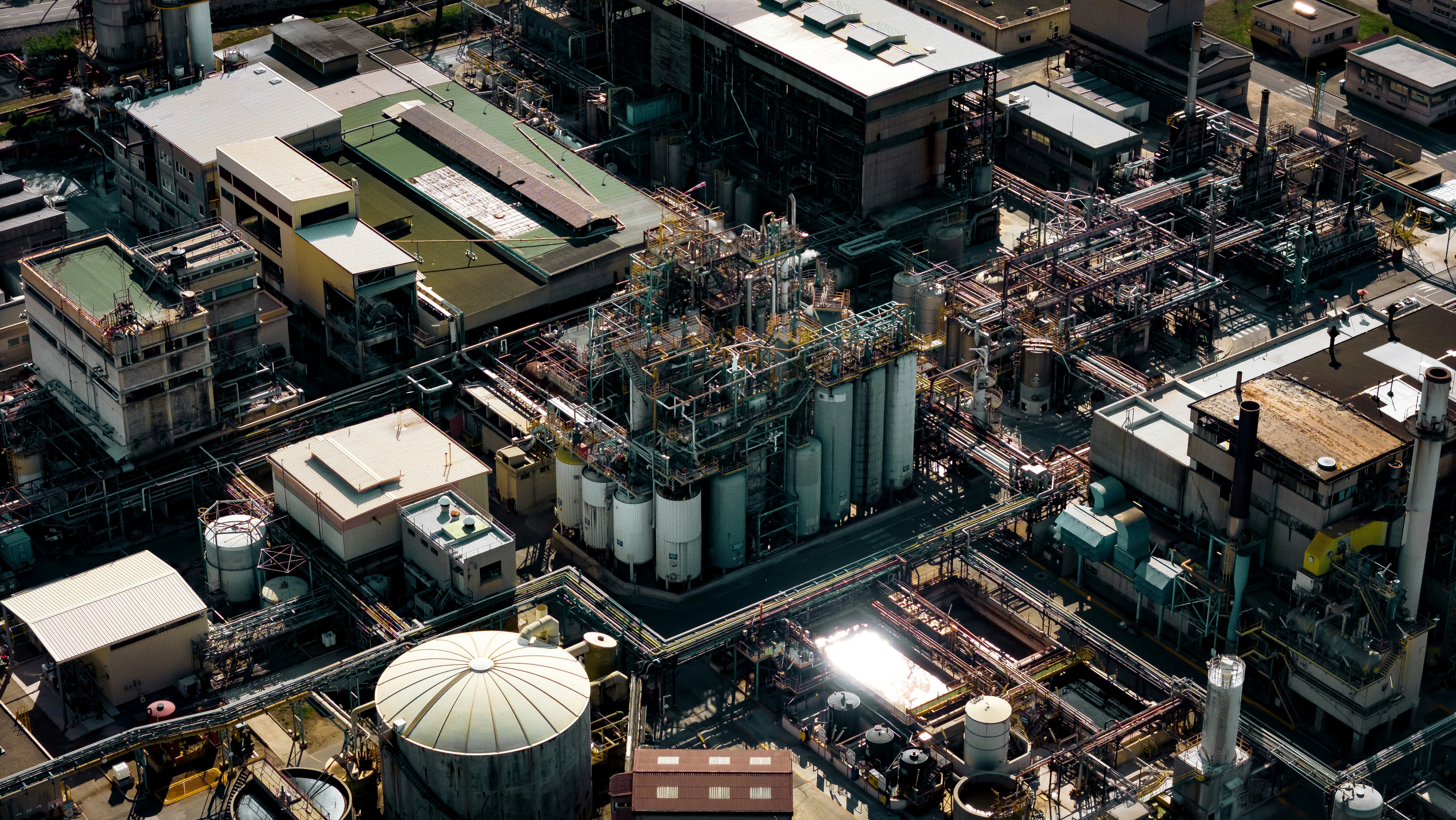 Aerial view of an LNG processing facility